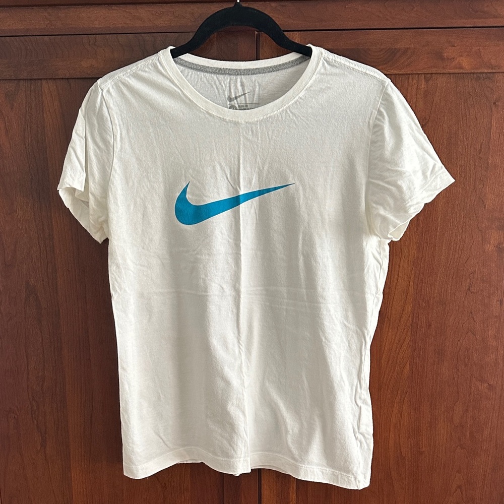 Nike tee